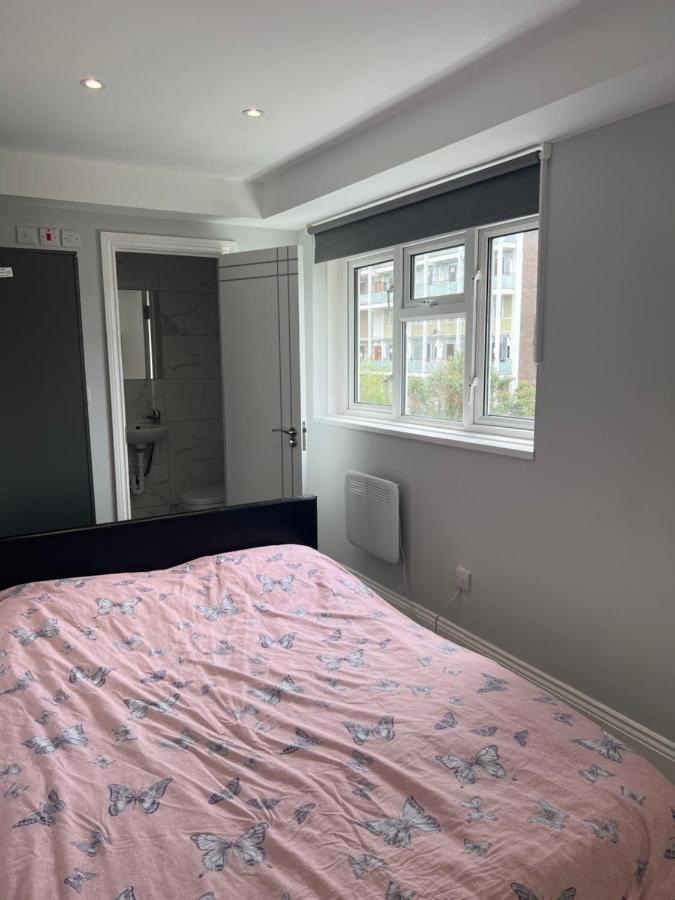 Wisdom Care: The Orpington Cutie Hotel Екстериор снимка