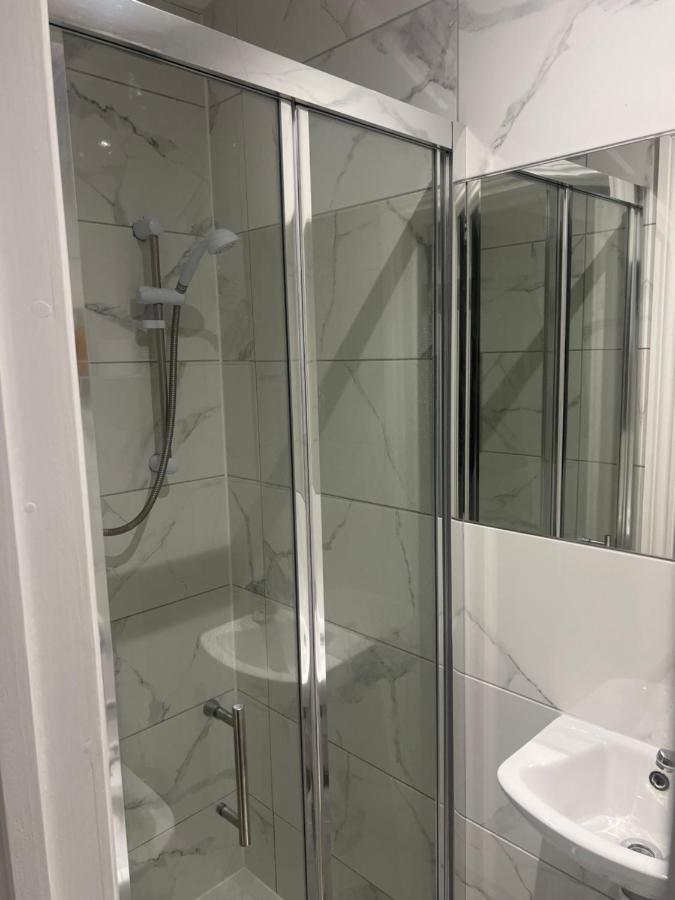 Wisdom Care: The Orpington Cutie Hotel Екстериор снимка